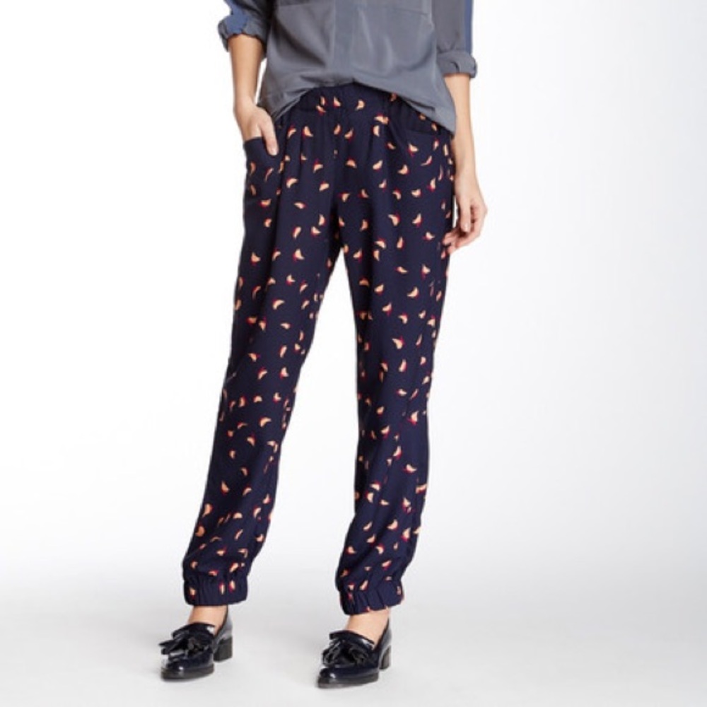 NWT Walter Baker Printed Pants